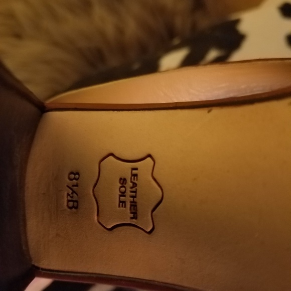 Shoes - Picture 3 of 8